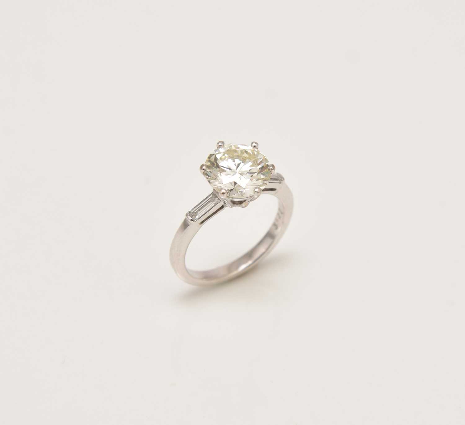 One of the diamond rings valued at between £12,000 and £20,000. Halls Fine Art Jewellery December 2025