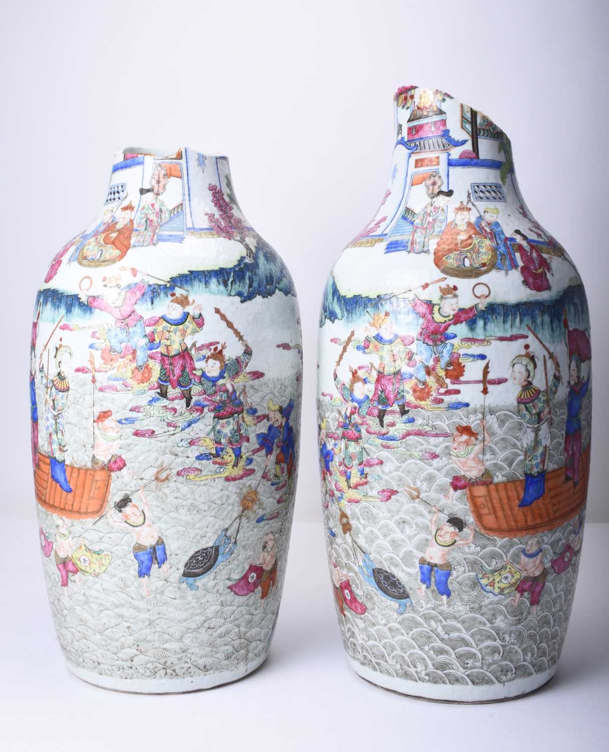 This pair of 19th century Chinese famille rose vases that sold for £3,200.