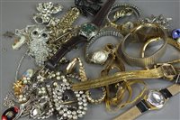 Lot 164 - A large collection of various pieces of silver...