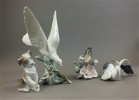Lot 200 - A collection of Lladro figures to include a...