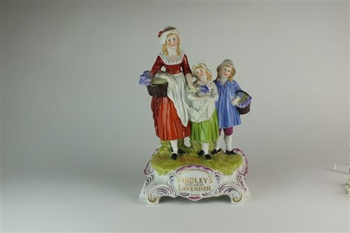 Lot 172 - A Dresden Yardley's Old English Lavender...