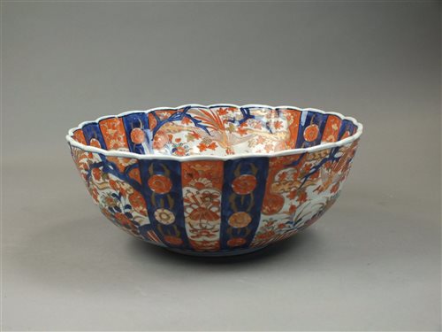 Lot 289 - A Japanese Imari punch bowl, Meiji period, of...