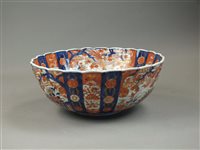 Lot 289 - A Japanese Imari punch bowl, Meiji period, of...