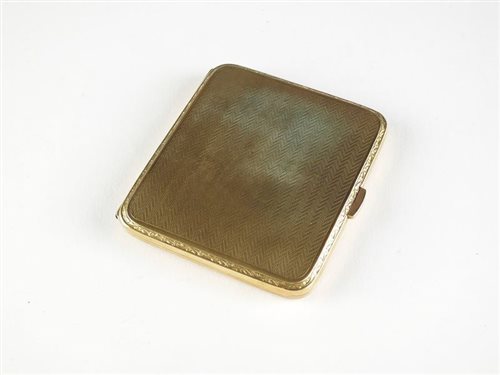Lot 109 - A 9ct gold cigarette case