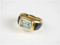 Lot 165 - A blue topaz dress ring