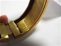 Lot 259 - A Victorian 15ct gold bangle