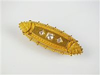 Lot 185 - A Victorian diamond bar brooch