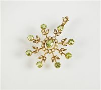 Lot 214 - A peridot and pearl pendant