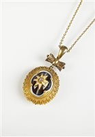 Lot 226 - A Victorian diamond, pearl and agate pendant