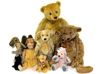 Lot 161 - Vintage style Collectors' Bears