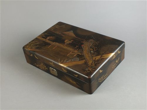 Lot 78 - A Japanese lacquer box