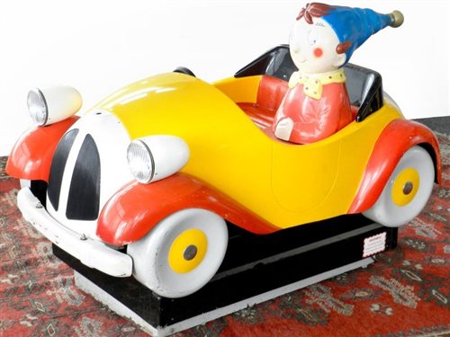 Lot 190 - A Noddy coin operated ride on machine