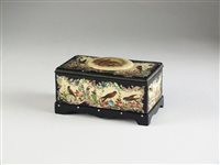 Lot 106 - A singing bird box