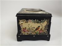 Lot 106 - A singing bird box