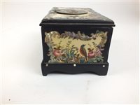 Lot 106 - A singing bird box