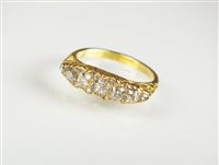 Lot 130 - A graduated five stone diamond ring