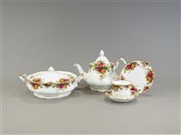 Lot 139 - A Royal Albert 'Old Country Roses' tea and dinner service