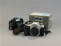 Lot 173 - A collection of 35 mm roll film camera equipment