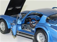 Lot 115 - Exoto Racing Legends Corvette