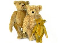 Lot 151 - Steiff British Collectors 1907 Replica blonde mohair bear