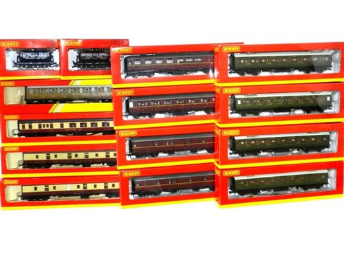 Lot 229 - Hornby (China) boxed coaches and wagons