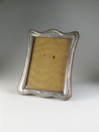 Lot 29 - A silver mounted frame