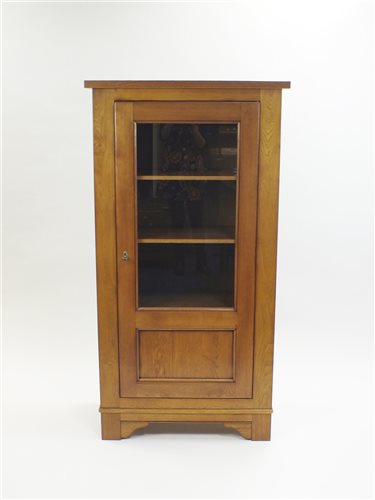 Lot 278 - An oak display cabinet