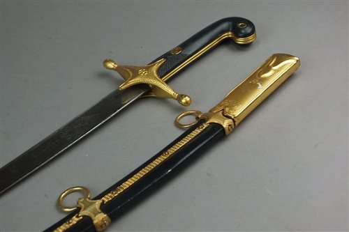 Lot 359 - An Argentinian short sword replicating the curved sabre of San Martin