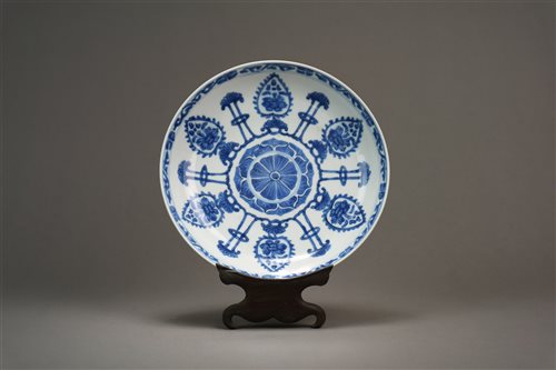 Lot 25 - A Chinese Blue and White Lotus Dish