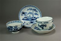 Lot 184 - Five pieces of 18th century Worcester blue and white porcelain