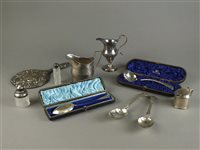 Lot 31 - A small collection of silver