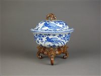 Lot 139 - A Japanese Arita blue and white bowl and cover