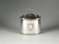 Lot 24 - An Edwardian silver tea caddy