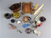 Lot 188 - A selection of treen and ivory items to include