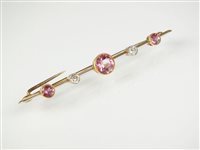Lot 157 - A tourmaline and diamond brooch