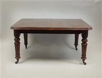 Lot 475 - A Victorian mahogany wind-out extending dining table