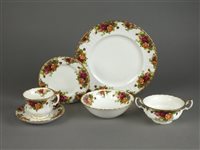 Lot 103 - Old Country Roses china