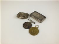 Lot 87 - A silver snuff box