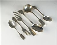 Lot 32 - A harlequin collection of silver Fiddle pattern flatware