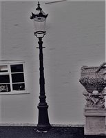 Lot 389 - A cast iron lantern style street lamp