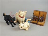 Lot 299 - Two trays of cat ornaments