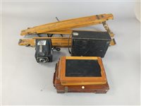 Lot 275 - A Kodak bellows plate camera