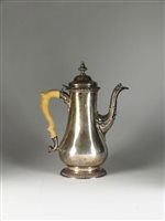 Lot 97 - A George III silver coffee pot