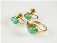 Lot 208 - A turquoise ring and earrings