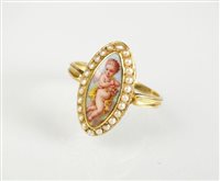 Lot 193 - A seed pearl and enamel ring