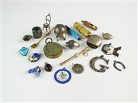Lot 67 - A collection of twenty-two charms/novelties