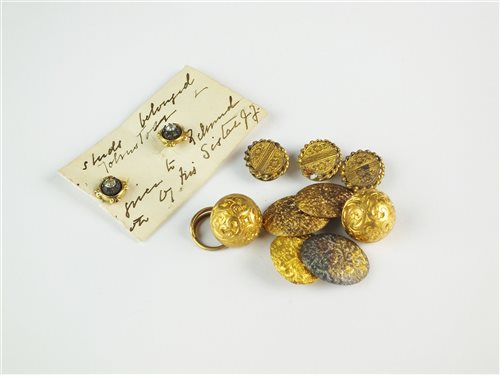Lot 58 - A collection of studs and cufflinks