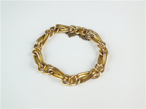 Lot 55 - A yellow metal bracelet