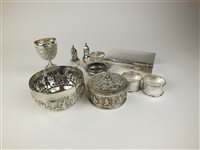 Lot 100 - A collection of silver