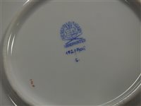 Lot 214 - A Herend 'Chinese Bouquet' porcelain dinner and part tea service